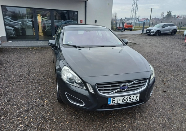 Volvo V60 cena 30999 przebieg: 215000, rok produkcji 2011 z Sieradz małe 121